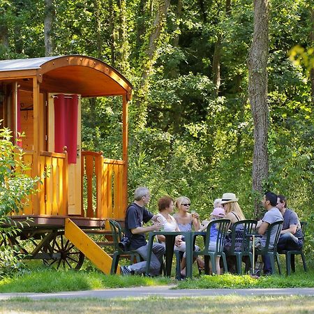 Roulottes De Bois Le Roi Villa Exteriör bild