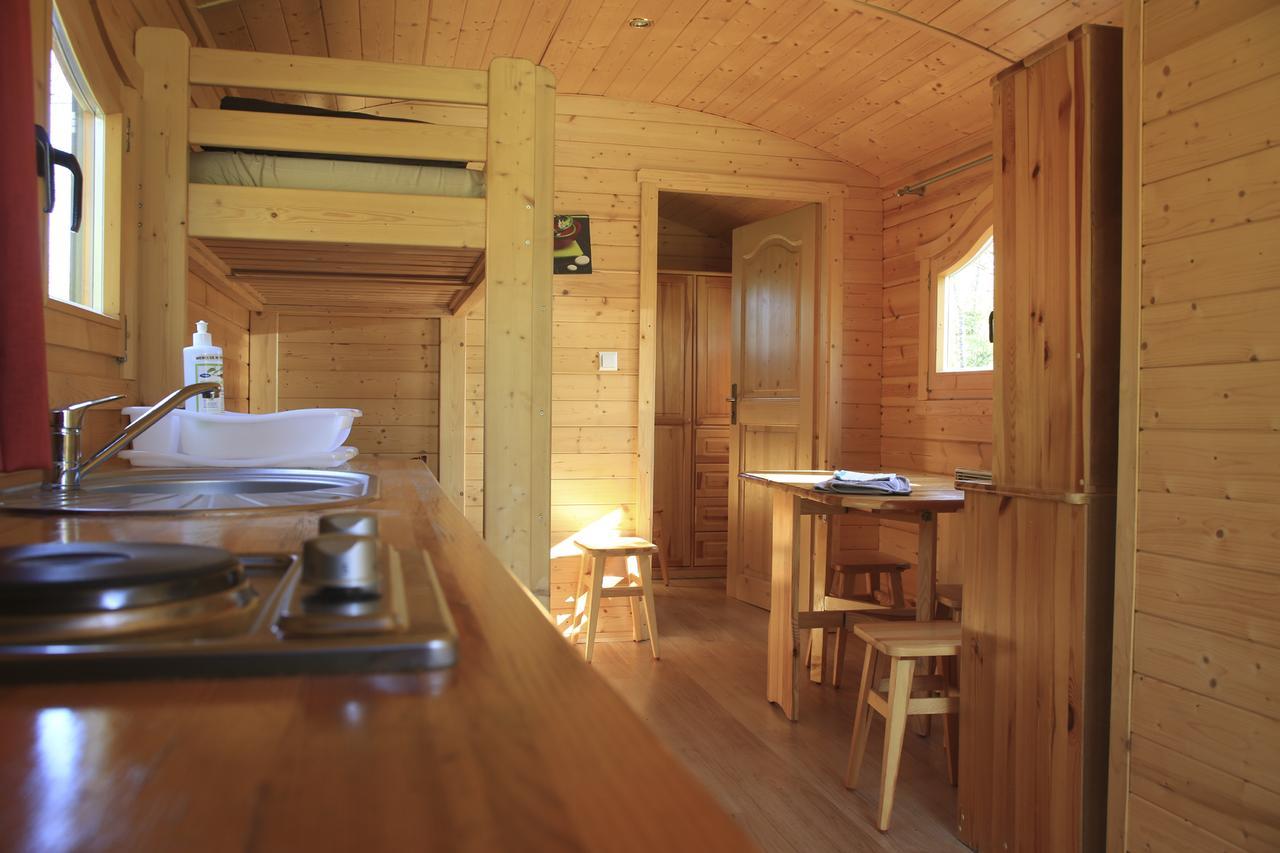 Roulottes De Bois Le Roi Villa Exteriör bild
